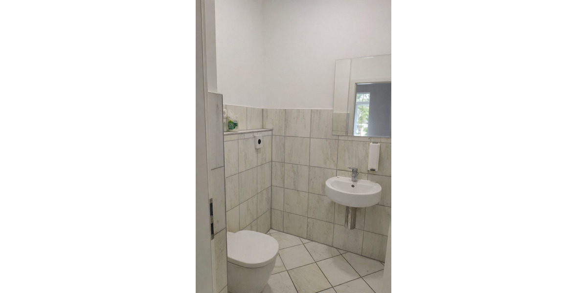 Erdgeschoßwohnung Villingen-Schwenningen Kopsbühl - 6 Zimmer, 160 m&sup2;, 1.660&euro; | Angebot:25146812