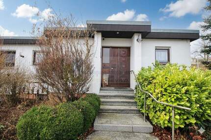 Haus Villingen-Schwenningen Villingen - 6 Zimmer, 143 m&sup2;, 439.000&euro; | Angebot:25692108