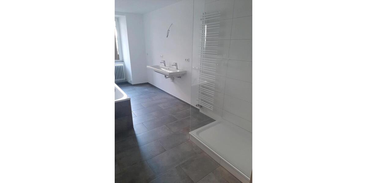 Etagenwohnung Sankt Georgen im Schwarzwald - 4 Zimmer, 128 m&sup2;, 1.000&euro; | Angebot:26587028