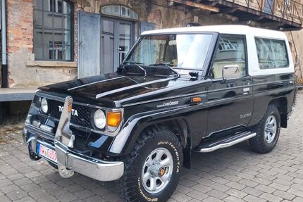 Toyota Land Cruiser 144.000 km 19.900 &euro; ROTTWEIL 78628