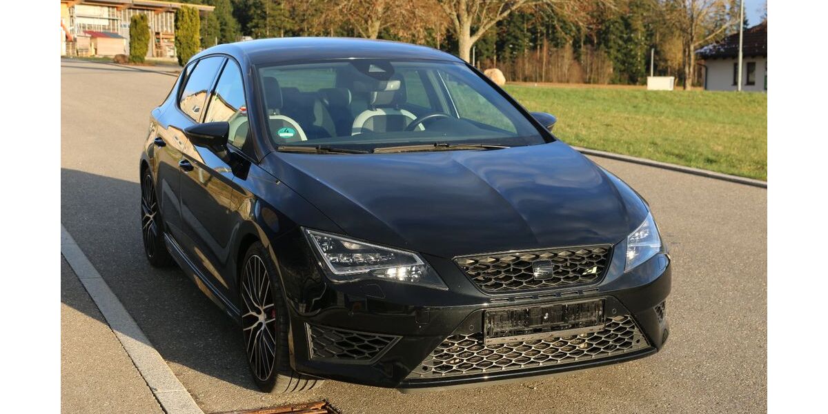 Seat Leon 66.800 km 19.990 &euro; Aichhalden-Rötenberg 78733