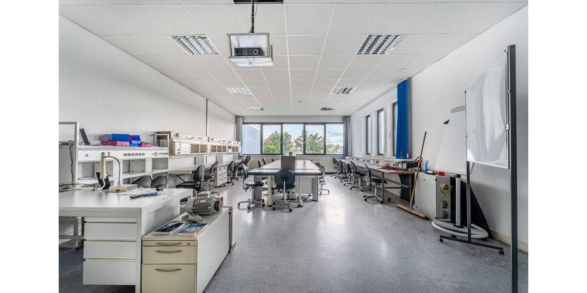 Gewerbeobjekt Villingen-Schwenningen Schwenningen - 4.035&euro; | Angebot:24662040