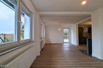 Haus Deilingen - 4 Zimmer, 120 m&sup2;, 1.100&euro; | Angebot:25084090