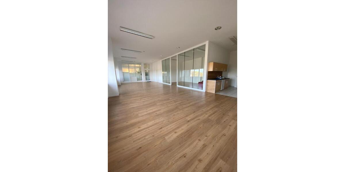 Gewerbeobjekt Villingen-Schwenningen Schwenningen - 1.300&euro; | Angebot:25989932