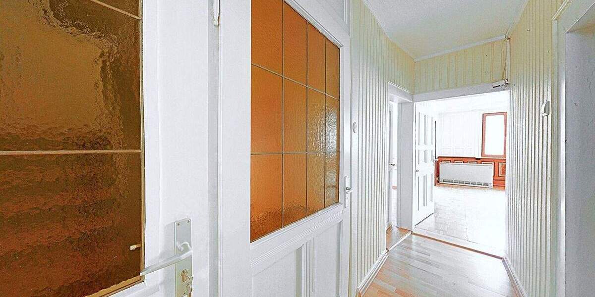 Einfamilienhaus Vöhrenbach Stadtgebiet - 1 Zimmer, 204 m&sup2;, 195.000&euro; | Angebot:25747049