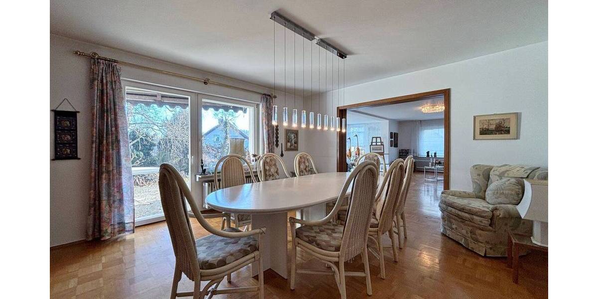Einfamilienhaus Tuttlingen - 9 Zimmer, 264 m&sup2;, 698.000&euro; | Angebot:26826884