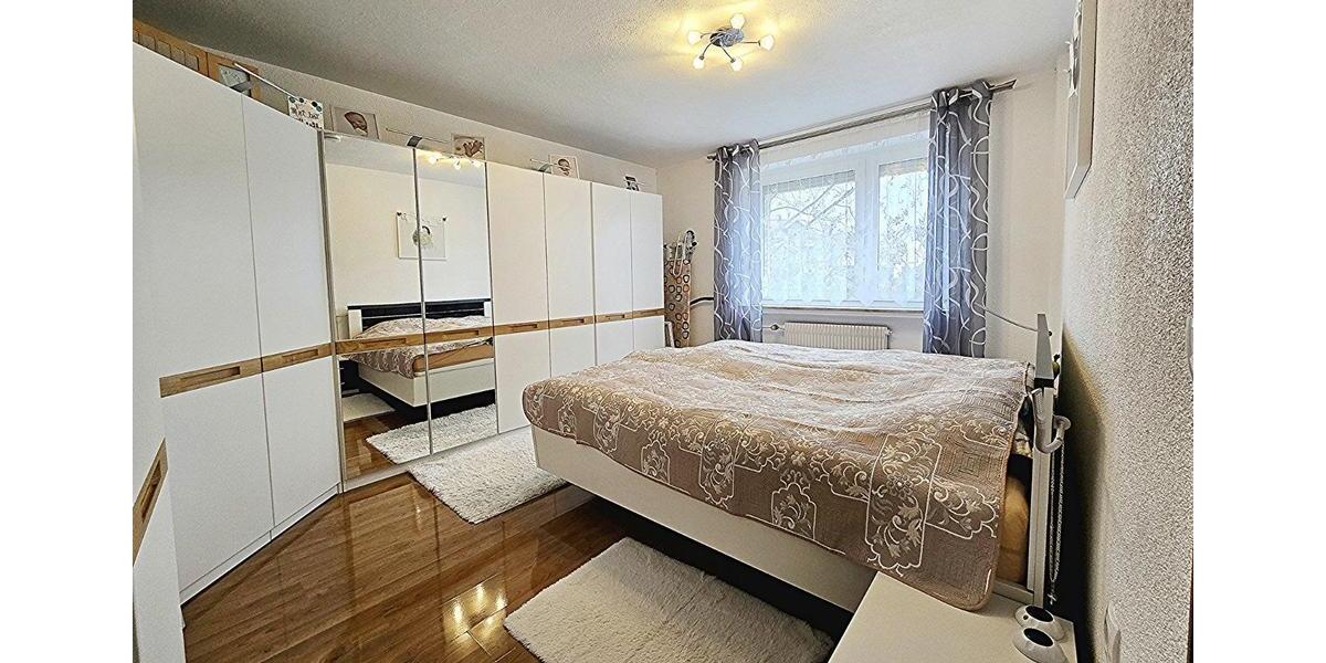 Etagenwohnung Villingen-Schwenningen Schwenningen - 3 Zimmer, 78 m&sup2;, 195.000&euro; | Angebot:25150623