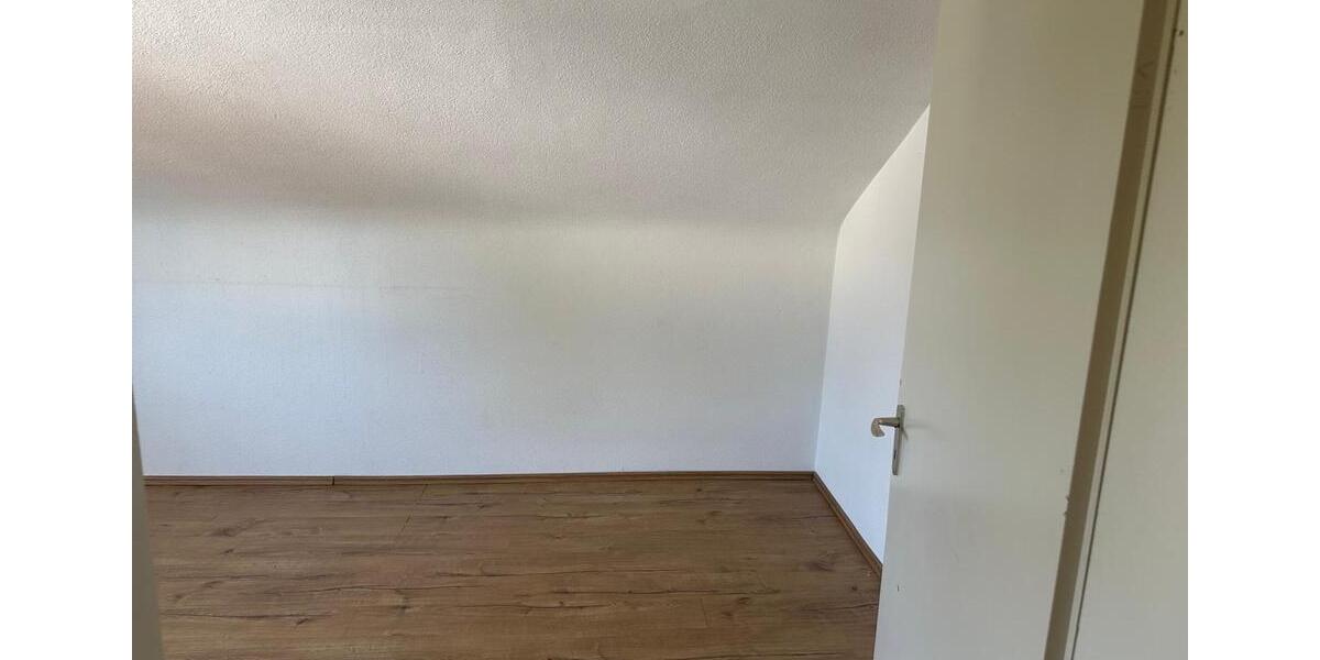Etagenwohnung Villingen-Schwenningen Schwenningen - 3 Zimmer, 75 m&sup2;, 900&euro; | Angebot:25311175