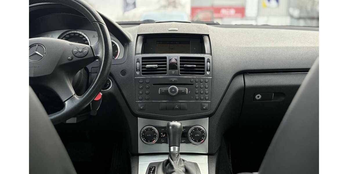 Mercedes-Benz C 220 CDI SITZHEIZUNG/BI-XENON/TEMPOM/ISOFIX/PDC 124.885 km 10.900 &euro; Villingen-Schwenningen 78054