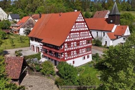 Haus Zimmern ob Rottweil Stetten - 9 Zimmer, 323 m&sup2;, 695.000&euro; | Angebot:25742602