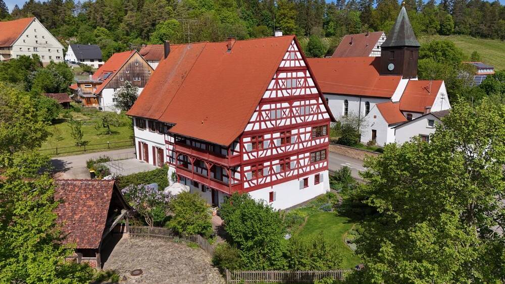 Mehrfamilienhaus, Wohnhaus Zimmern ob Rottweil Stetten - 9 Zimmer, 323 m&sup2;, 695.000&euro; | Angebot:25742602
