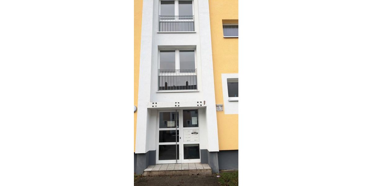 Etagenwohnung Blumberg - 3 Zimmer, 75 m&sup2;, 676&euro; | Angebot:25978045