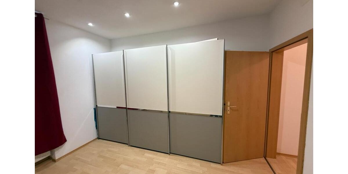 Erdgeschoßwohnung Villingen-Schwenningen Schwenningen - 4.5 Zimmer, 120 m&sup2;, 1.519&euro; | Angebot:25576438