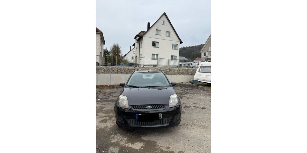 Ford Fiesta 151.800 km 2.000 &euro; Tuttlingen 78532
