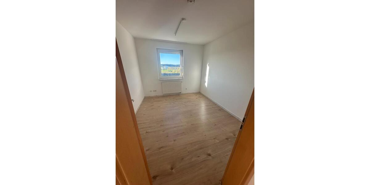 Etagenwohnung Villingen-Schwenningen Schwenningen - 5 Zimmer, 112 m&sup2;, 1.470&euro; | Angebot:26606545