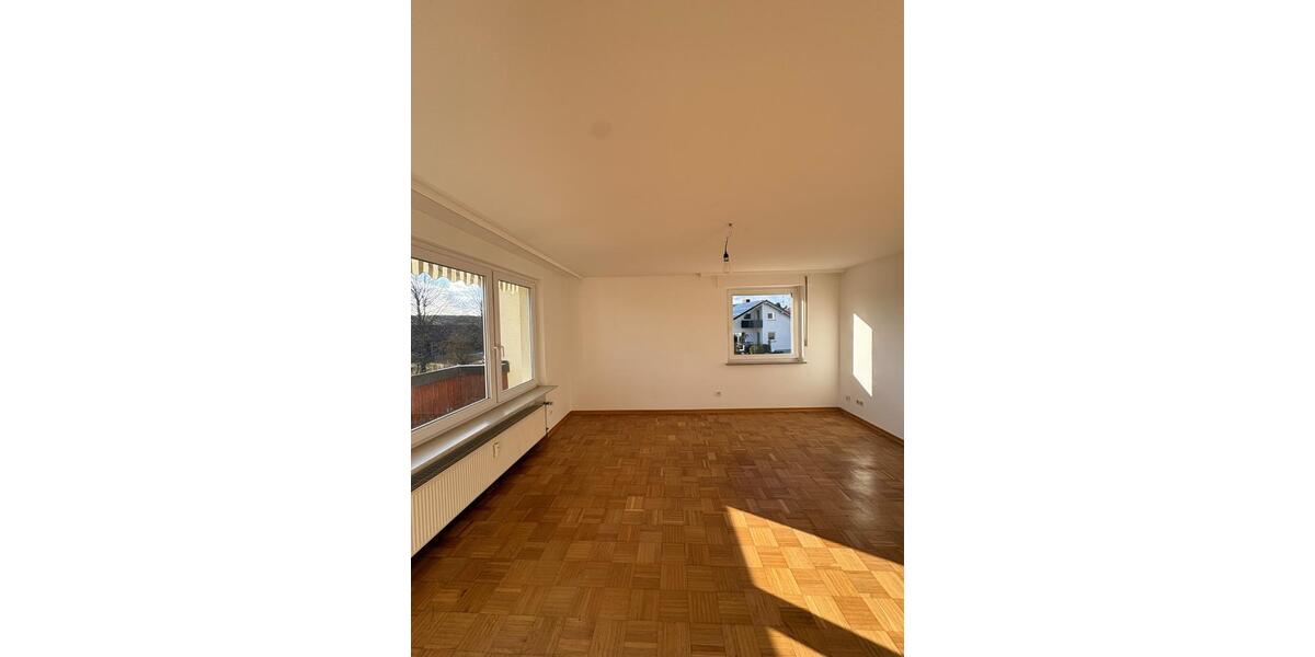 Etagenwohnung Villingen-Schwenningen Schwenningen - 3.5 Zimmer, 90 m&sup2;, 850&euro; | Angebot:24839458