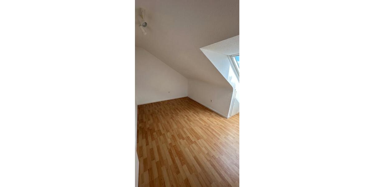 Dachgeschoßwohnung Schramberg - 2.5 Zimmer, 67 m&sup2;, 177.000&euro; | Angebot:27067342