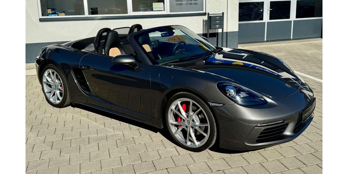 Porsche Boxster 16.800 km 68.850 &euro; Donaueschingen 78166