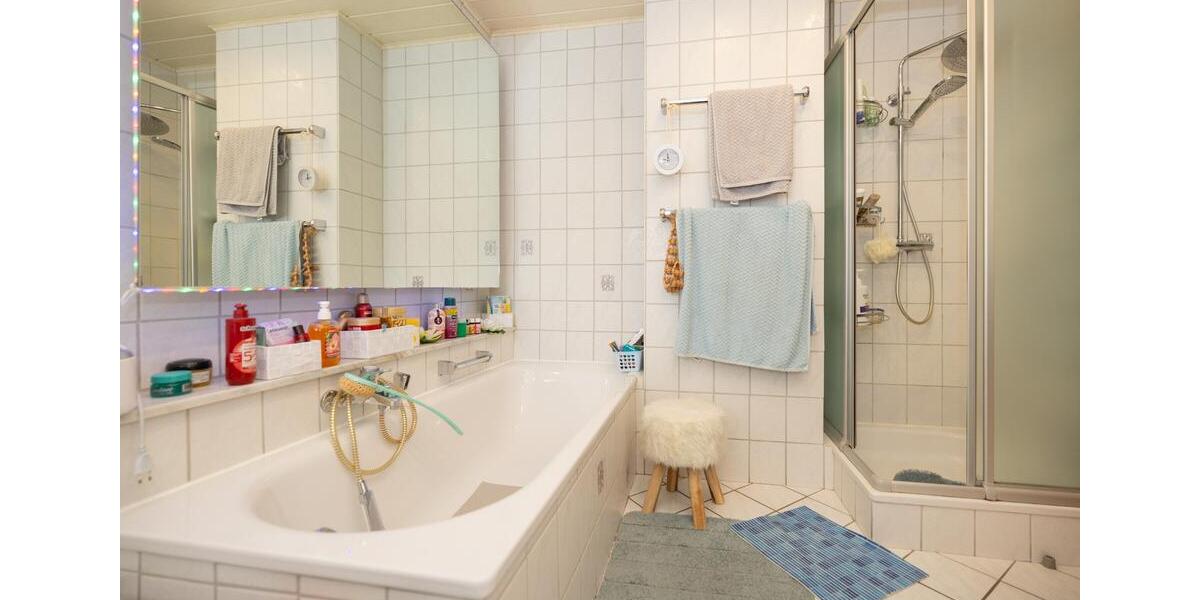 Etagenwohnung Villingen-Schwenningen Schwenningen - 5 Zimmer, 138 m&sup2;, 1.449&euro; | Angebot:26366170
