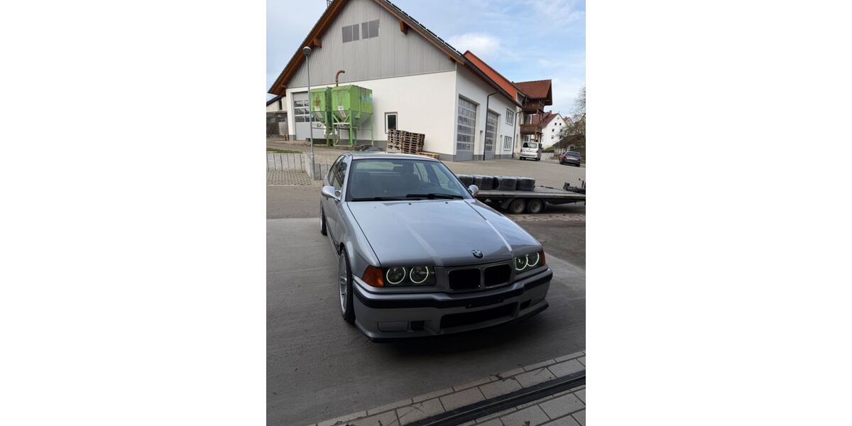 BMW 320 128.000 km 9.990 &euro; Blumberg 78176