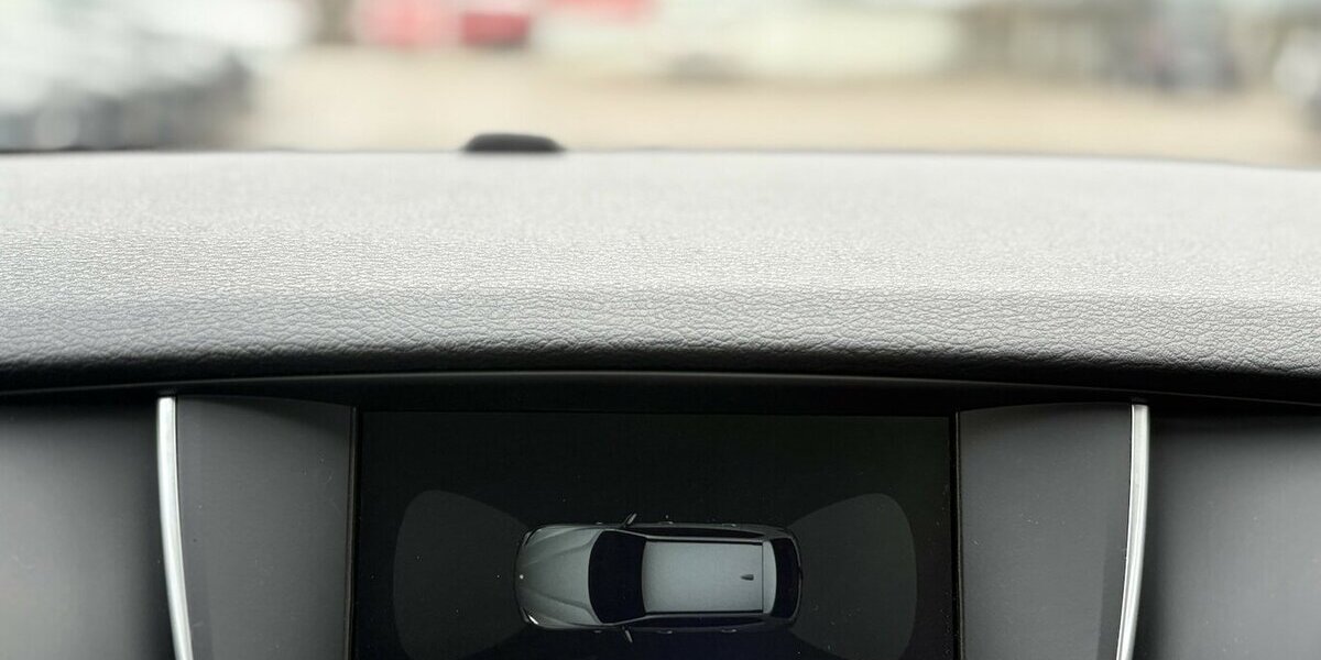 BMW X1 20d xDrive BI-XENON/TEMPOMAT/NAVI/PDC/SHZ/DAB 79.104 km 15.900 &euro; Villingen-Schwenningen 78054