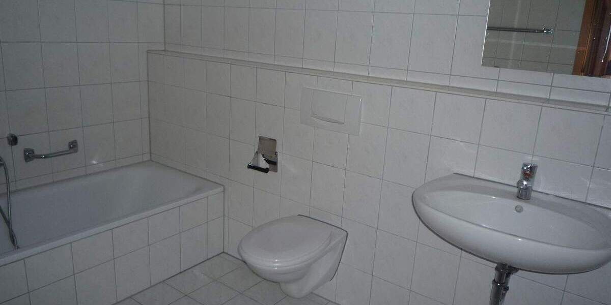 Etagenwohnung Hüfingen - 3 Zimmer, 87 m&sup2;, 680&euro; | Angebot:25801211