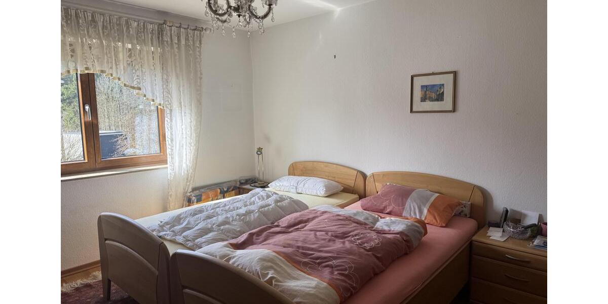 Erdgeschoßwohnung Oberndorf am Neckar - 3.5 Zimmer, 85 m&sup2;, 600&euro; | Angebot:25948647