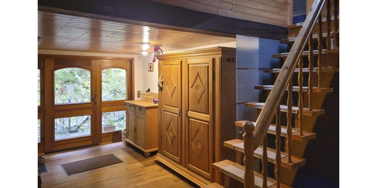 Dachgeschoßwohnung Furtwangen im Schwarzwald - 4 Zimmer, 180.000&euro; | Angebot:21694565