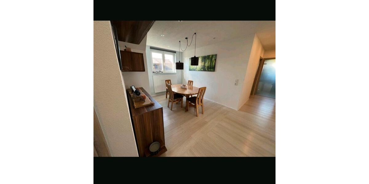 Etagenwohnung Bad Dürrheim - 4.5 Zimmer, 120 m&sup2;, 1.500&euro; | Angebot:25755996