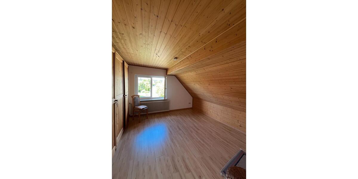 Einfamilienhaus Friedenweiler - 7.5 Zimmer, 185 m&sup2;, 390.000&euro; | Angebot:26958639