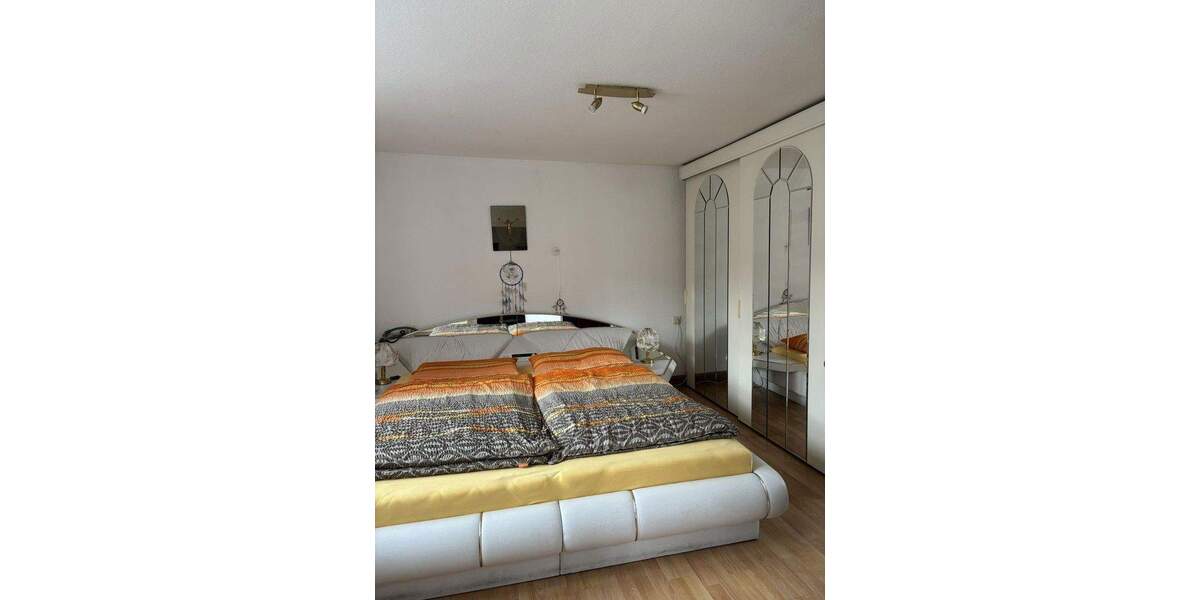 Mehrfamilienhaus, Wohnhaus Reichenbach am Heuberg - 7 Zimmer, 170 m&sup2;, 175.000&euro; | Angebot:25866992