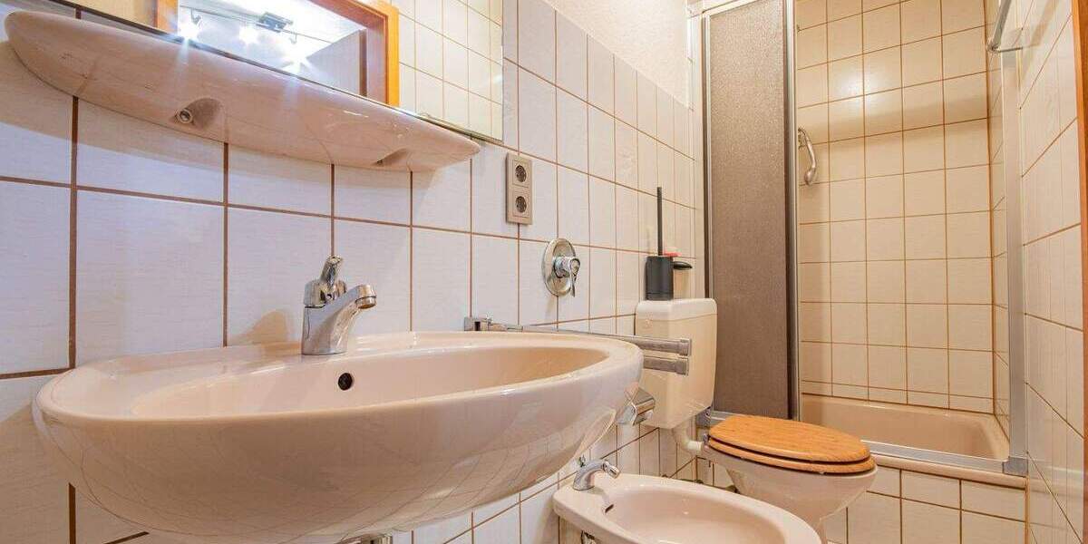 Etagenwohnung Bonndorf - 4 Zimmer, 93 m&sup2;, 199.000&euro; | Angebot:25741789