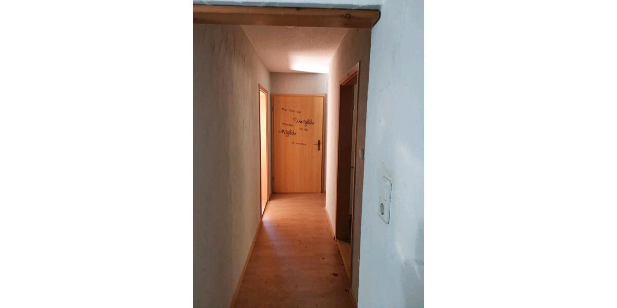 Etagenwohnung Lauterbach - 4 Zimmer, 100 m&sup2;, 690&euro; | Angebot:25612122