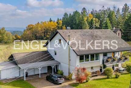 Haus Bonndorf im Schwarzwald - 7 Zimmer, 244 m&sup2;, 549.000&euro; | Angebot:23582955