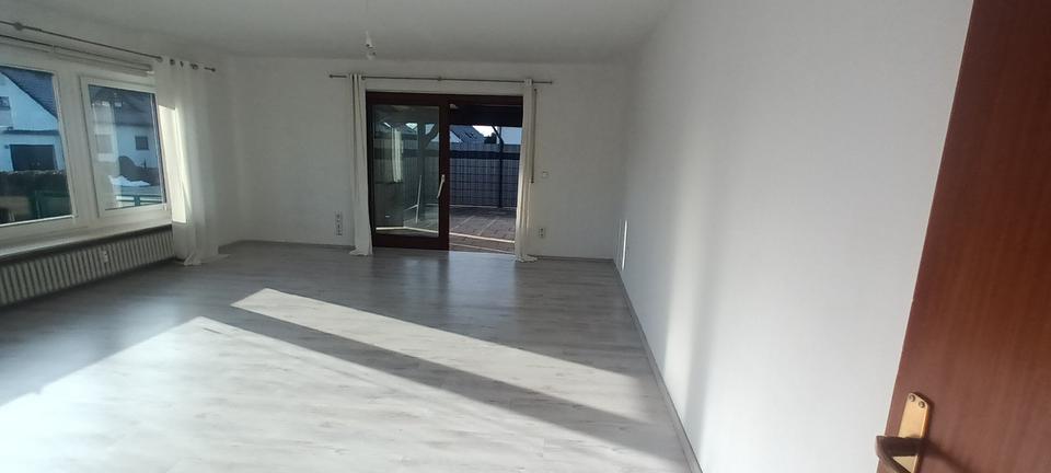 Etagenwohnung Frittlingen - 6 Zimmer, 145 m&sup2;, 950&euro; | Angebot:25446938