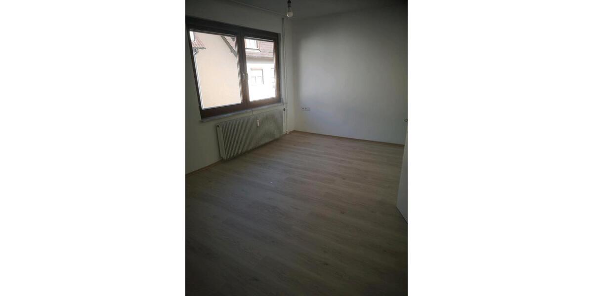 Etagenwohnung Villingen-Schwenningen Schwenningen - 1.5 Zimmer, 38 m&sup2;, 500&euro; | Angebot:25902065