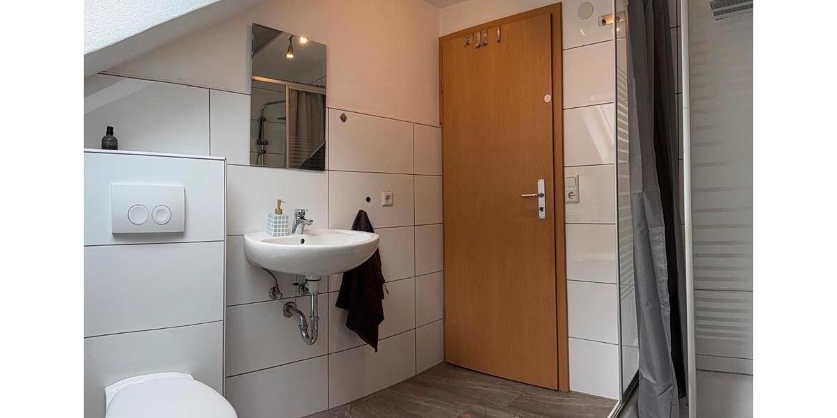 Dachgeschoßwohnung Rottweil - 1.5 Zimmer, 39 m&sup2;, 450&euro; | Angebot:25965648