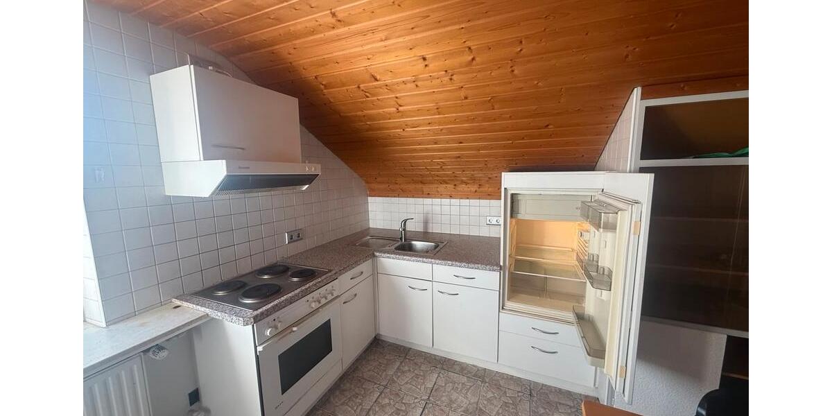 Dachgeschoßwohnung Villingen-Schwenningen Schwenningen - 2 Zimmer, 45 m&sup2;, 700&euro; | Angebot:25922260