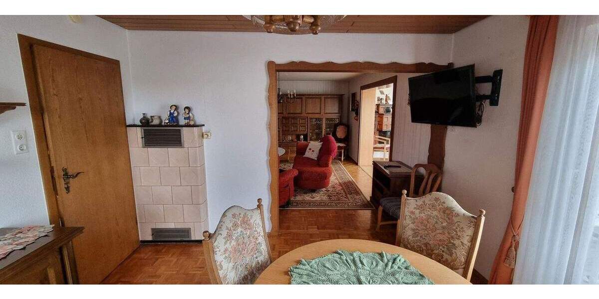 Einfamilienhaus Rottweil-Göllsdorf Göllsdorf - 6 Zimmer, 130 m&sup2;, 300.000&euro; | Angebot:25654264