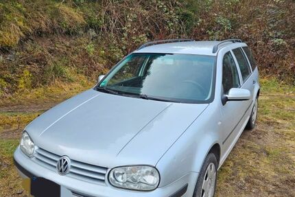 VW Golf 250.000 km 2.800 &euro; Schiltach 77761