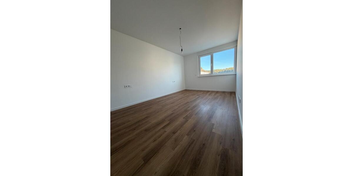 Erdgeschoßwohnung Sankt Georgen im Schwarzwald - 2 Zimmer, 65 m&sup2;, 820&euro; | Angebot:25713662