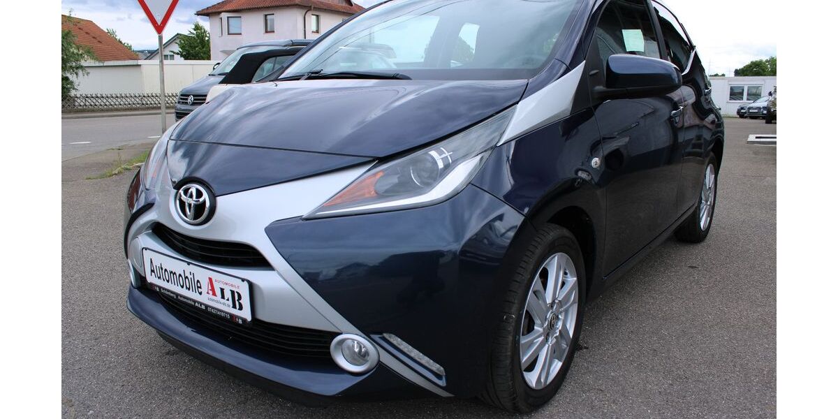 Toyota Aygo (X) 109.000 km 6.490 &euro; Schömberg 72355