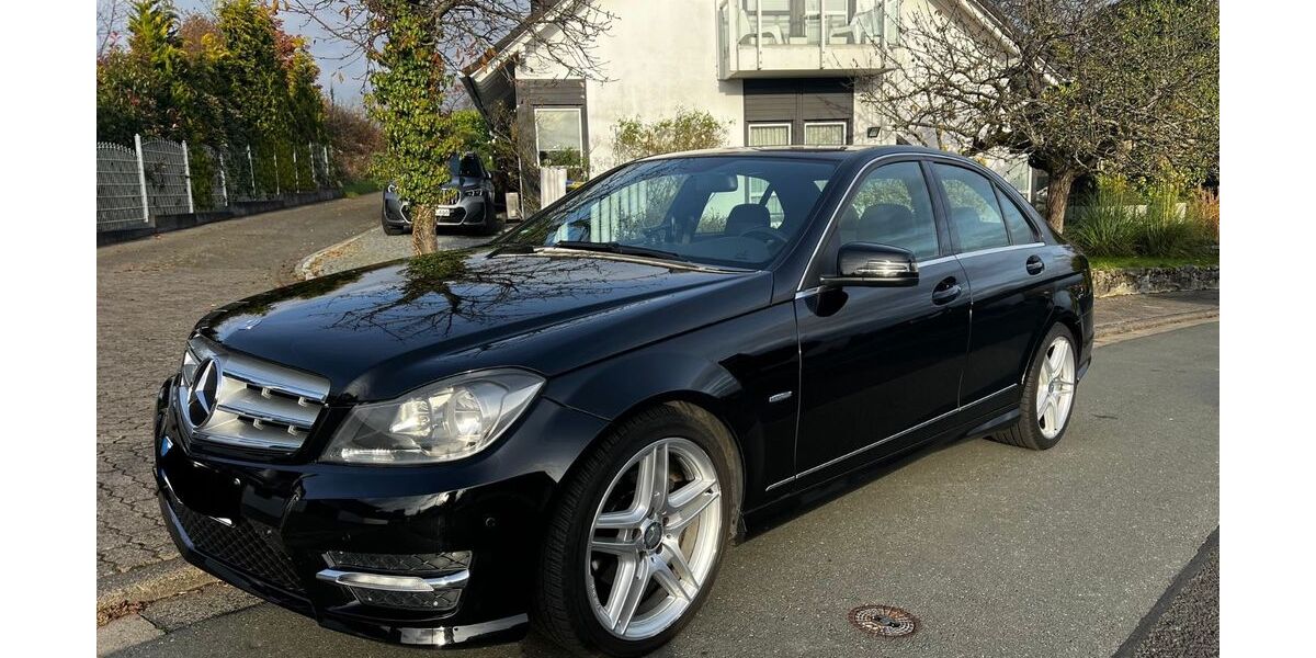 Mercedes-Benz C 180 98.000 km 13.490 &euro; Villingen-Schwenningen 78054