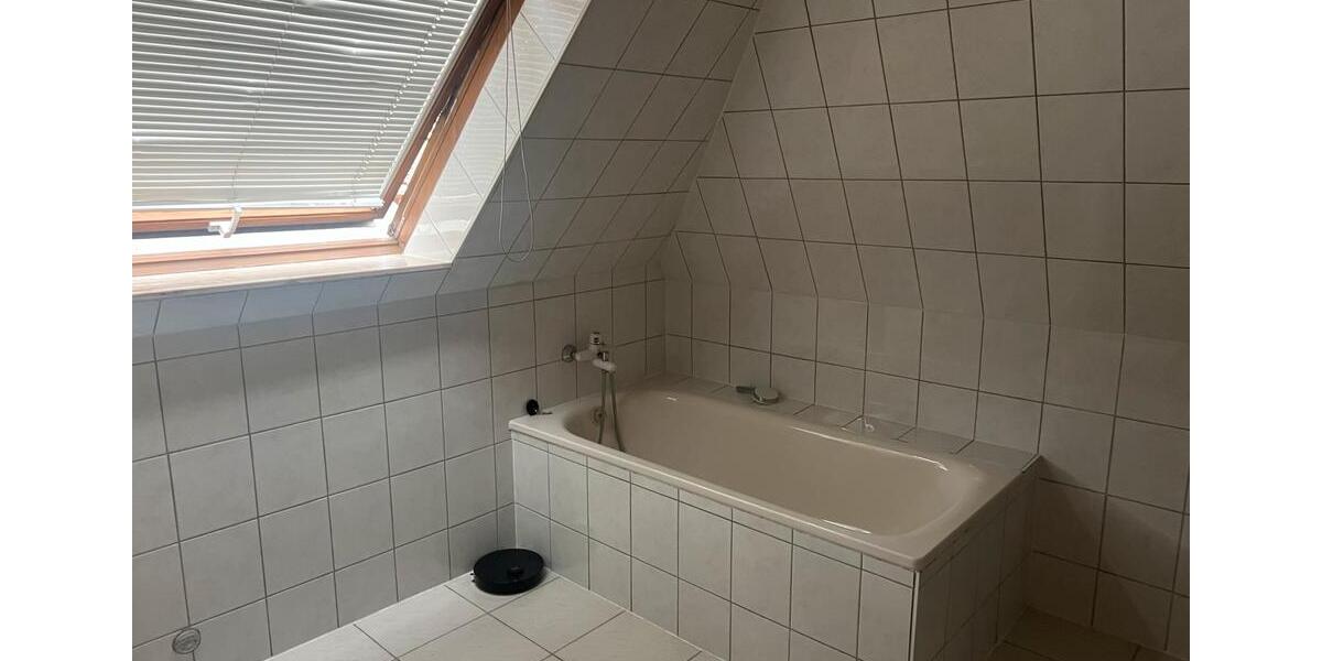 Dachgeschoßwohnung Villingen-Schwenningen Schwenningen - 2 Zimmer, 62 m&sup2;, 850&euro; | Angebot:25338562
