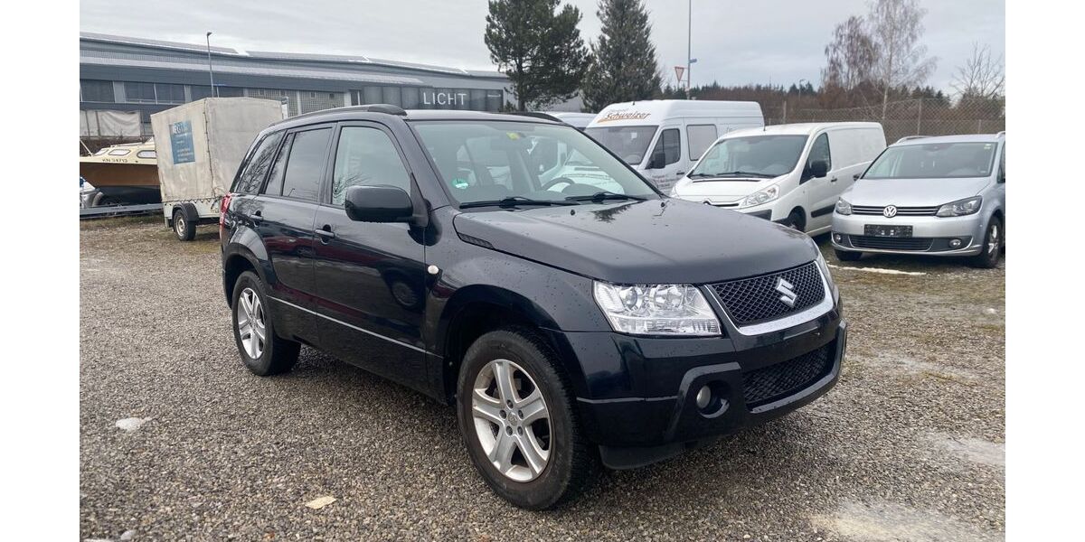 Suzuki Grand Vitara 137.000 km 6.590 &euro; Schwenningen 78056