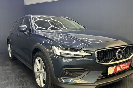Volvo V60 Cross Country 53.510 km 32.490 &euro; Rottweil 78628