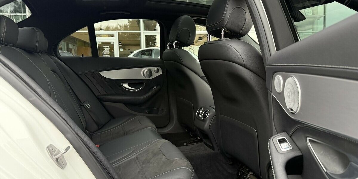 Mercedes-Benz C 63 AMG OHNE OPF/PANORAMA/KLAPPE/BURMESTER/NIGH 39.900 km 47.900 &euro; Villingen-Schwenningen 78054