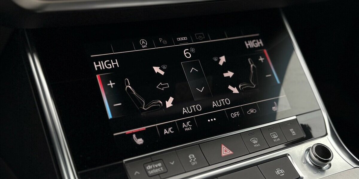 Audi A6 Avant 40 TDI quattro S-LINE/KAMERA/NAVI/ACC 23.203 km 41.900 &euro; Villingen-Schwenningen 78054