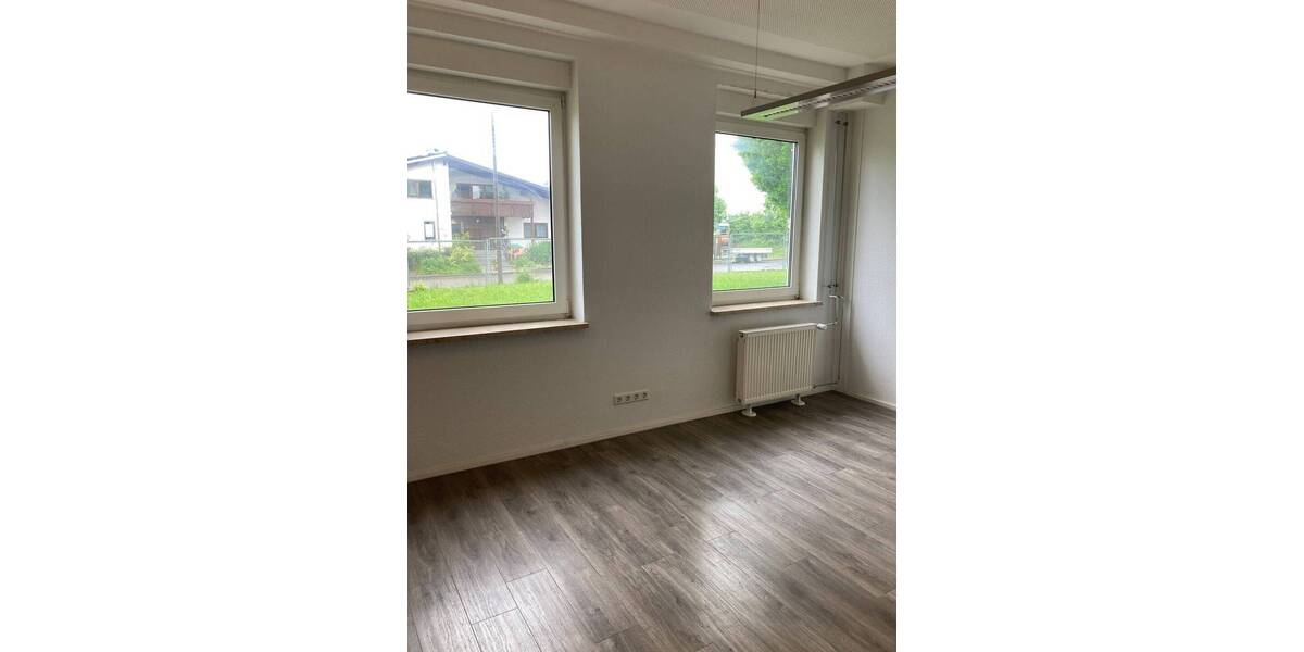 Gewerbeobjekt Villingen-Schwenningen Villingen - 2 Zimmer, 90 m&sup2;, 710&euro; | Angebot:25669186