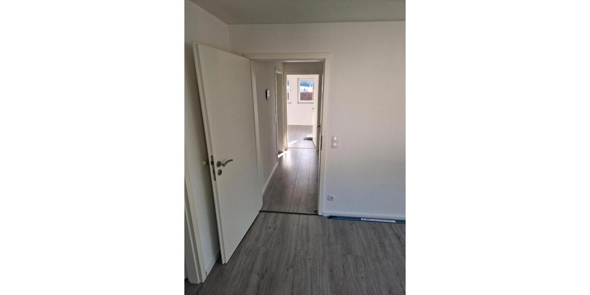 Dachgeschoßwohnung Wehingen - 4 Zimmer, 80 m&sup2;, 900&euro; | Angebot:25932440